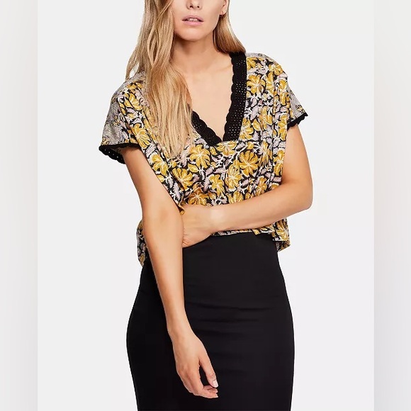 Free People Tops - Free People Leilani Mixed-Print Floral Cropped Top